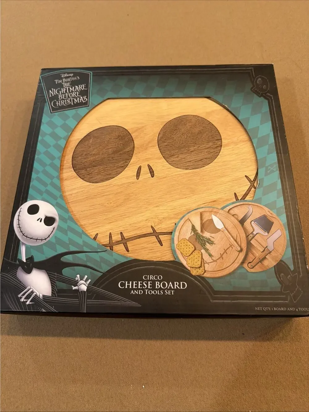 Disney Tim Burton’s Nightmare Before Christmas Cheese Board And Tool Set NEW